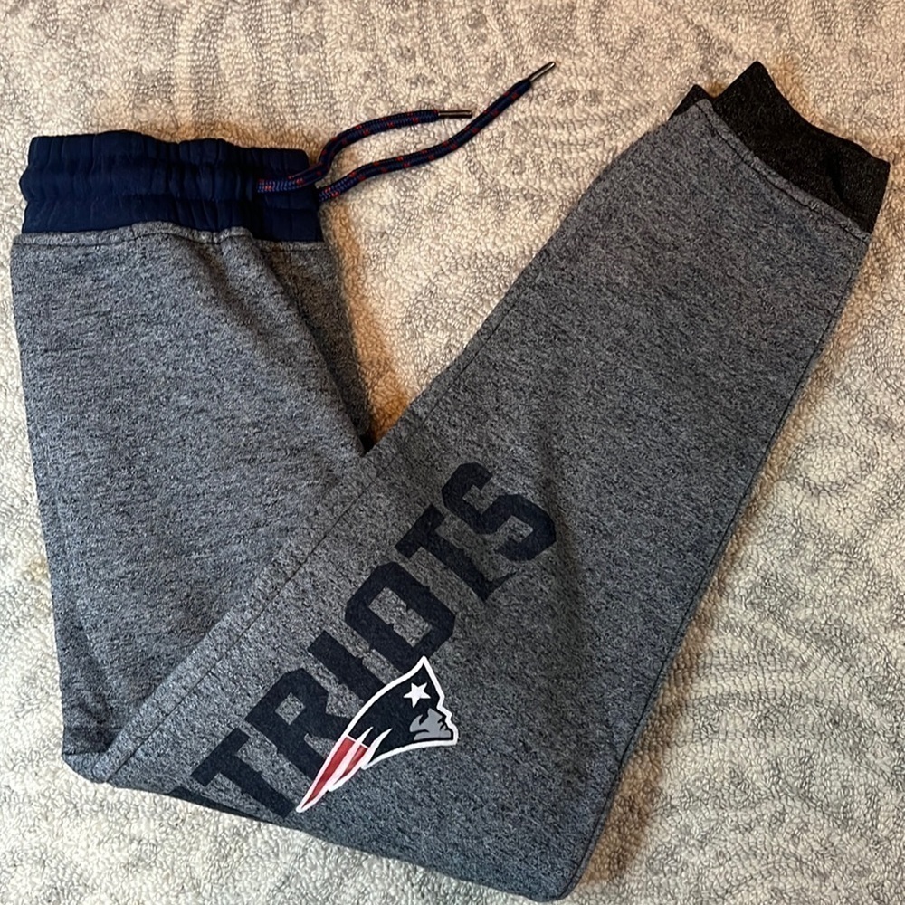 𝅺boys Jogging Pants New England Patriots NFL Size Medium